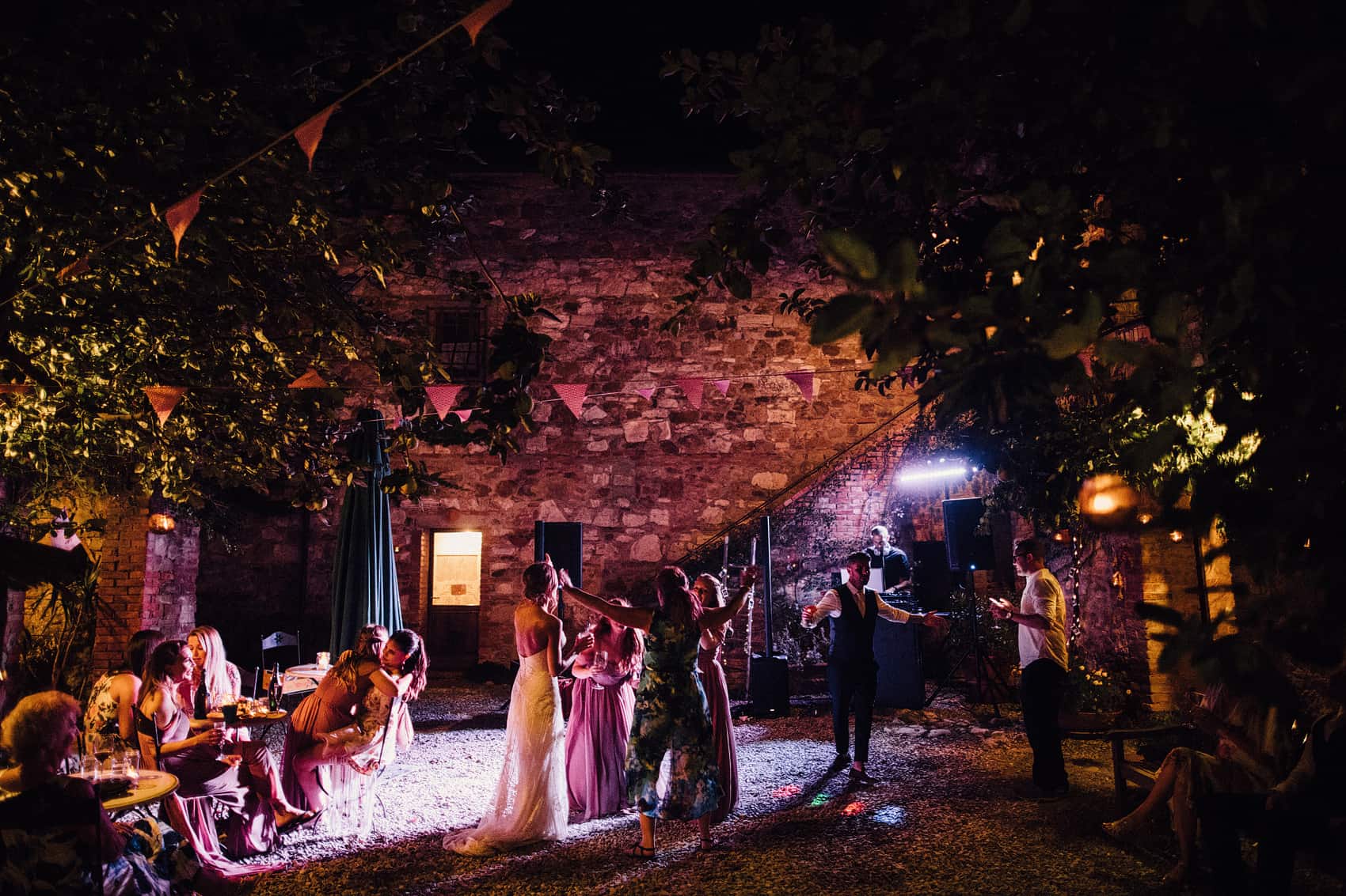 Tuscany wedding photographer